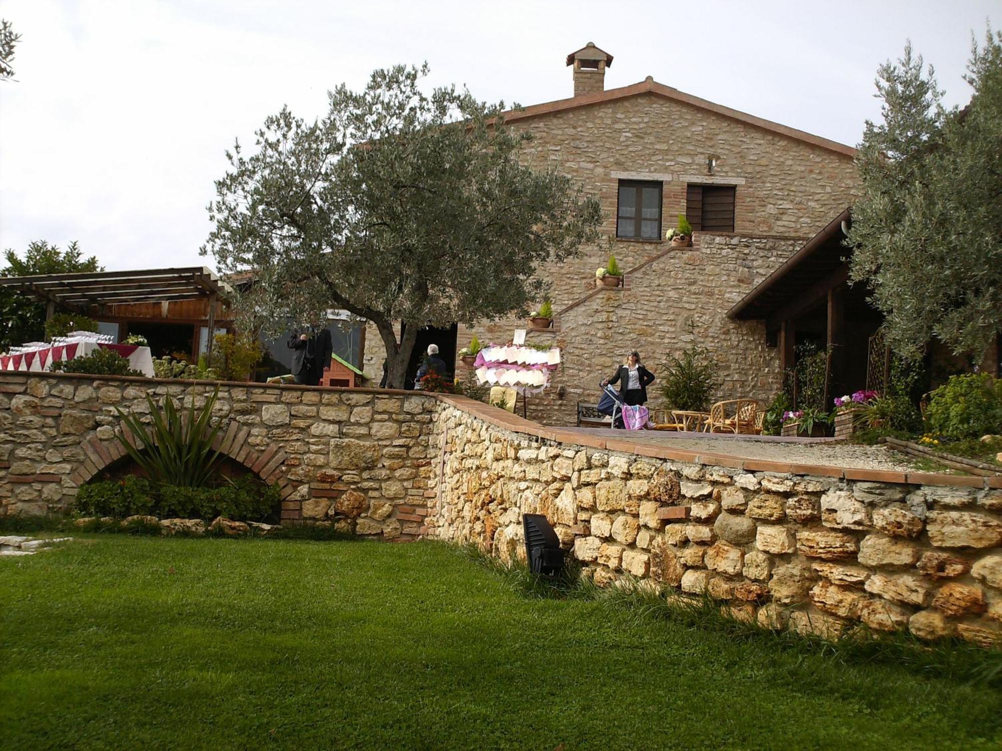 Agriturismo La Casella San Terenziano Buitenkant foto