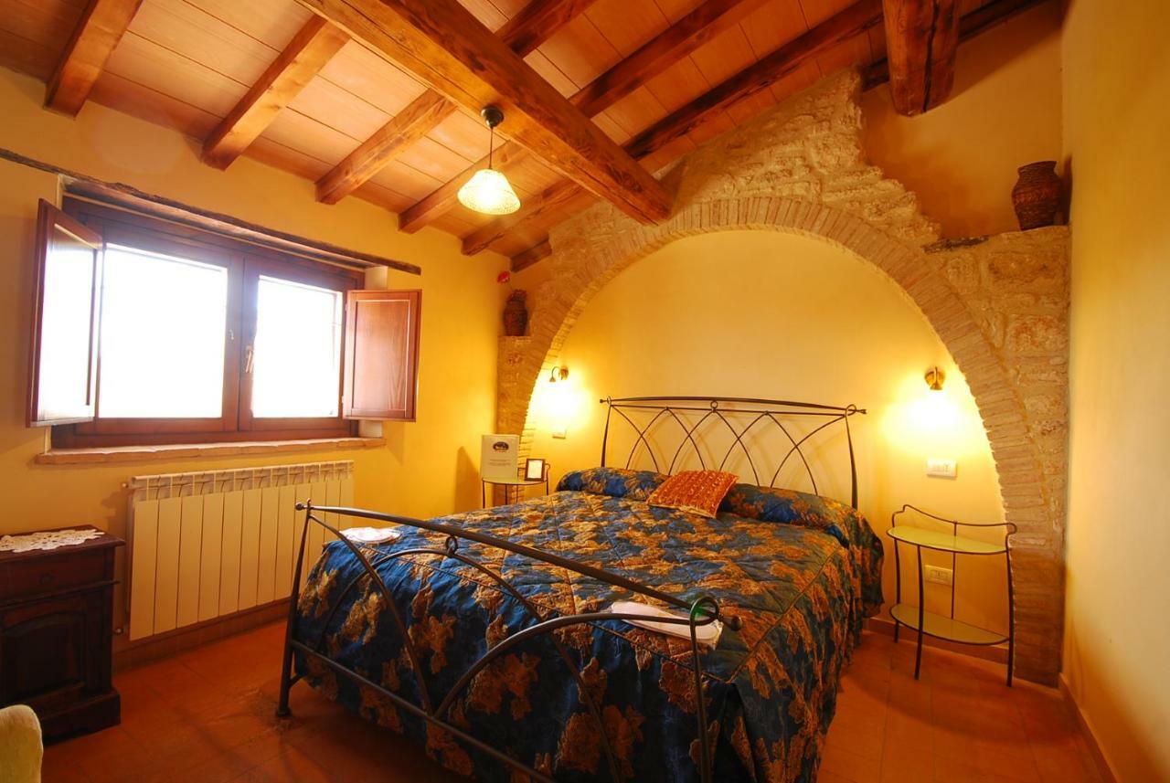 Agriturismo La Casella San Terenziano Buitenkant foto